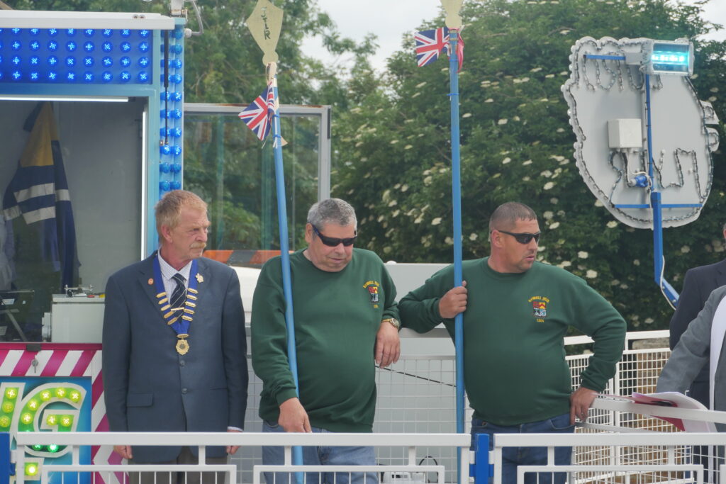 2022
Aboard Raymond Pearson's Euro Flyer
From L to R: Frank York (Bailiff to the Lord of the Manor & RFS Chair), Halberdiers: Les Voss, Wayne Woods
2022's Blessing of the Fair
© 2022 Geoff Davis